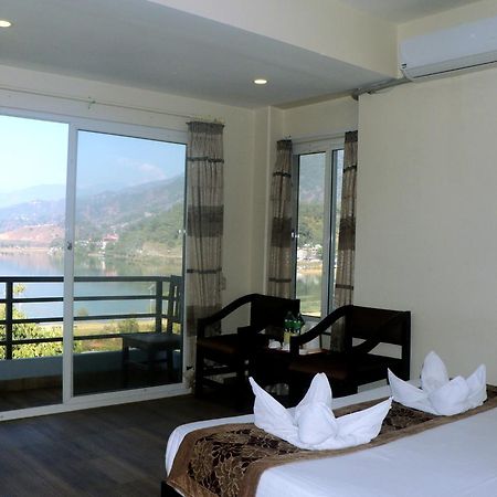 Hotel The Coast Pokhara Exterior foto
