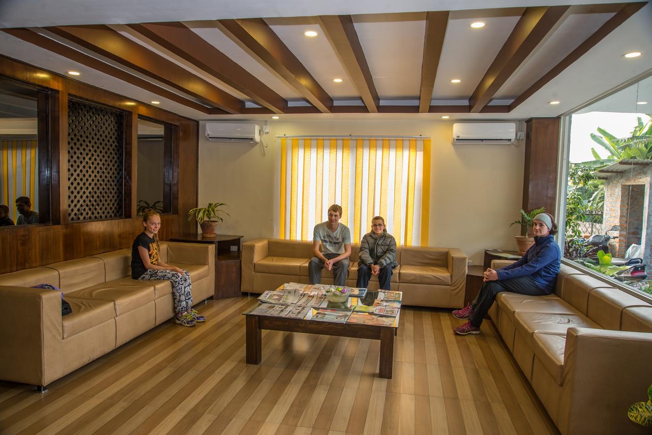 Hotel The Coast Pokhara Exterior foto