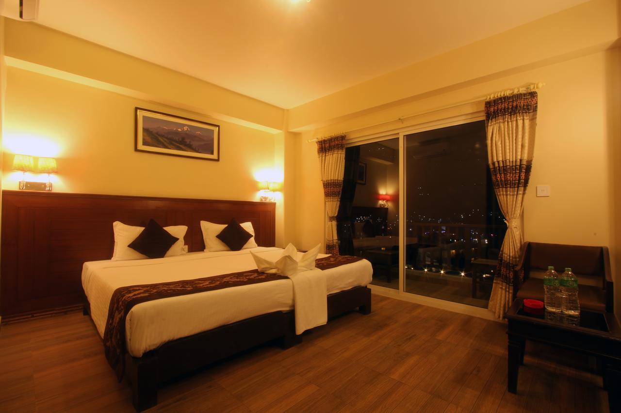 Hotel The Coast Pokhara Exterior foto