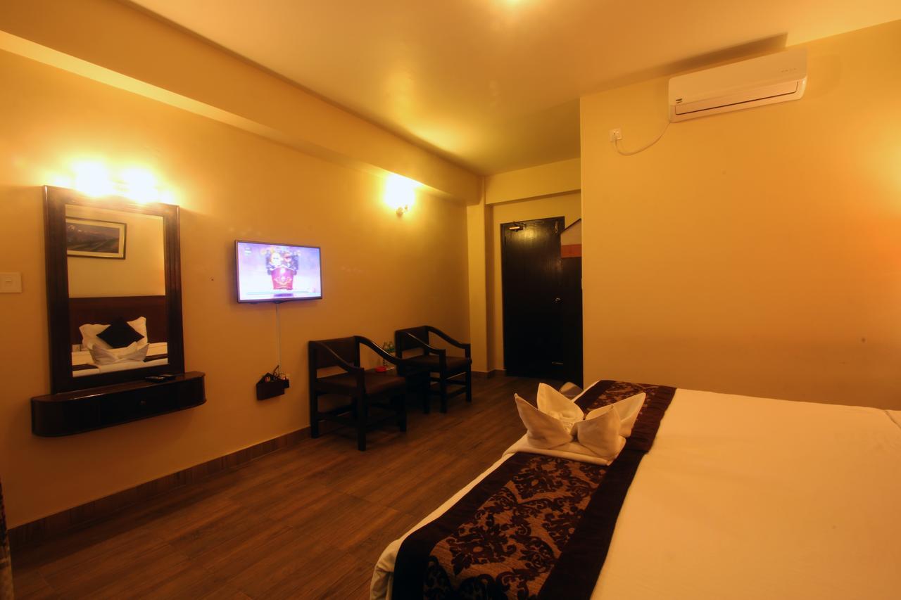 Hotel The Coast Pokhara Exterior foto